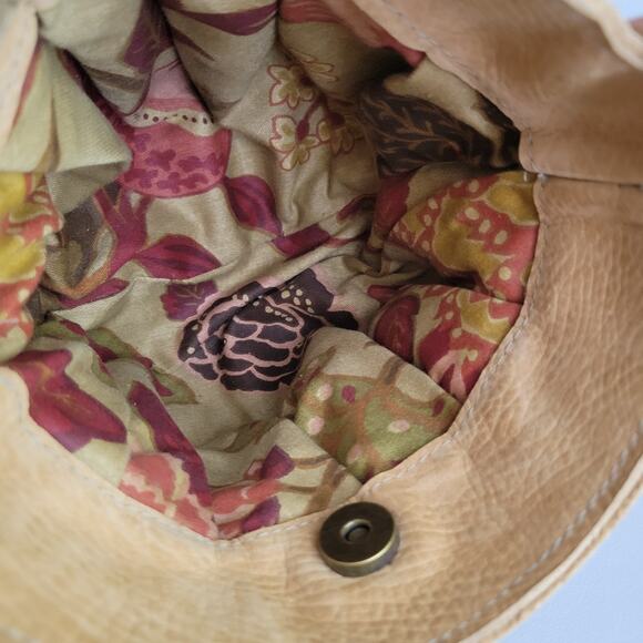 ReFind Originals Upcycled Leather Women's Designer Small Crossbody Purse - Picture 7 of 11